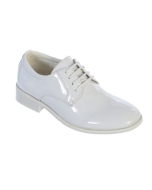 These boys first communion shoes feature a soft non shiny black patent leather.  These  black patent leather first communion shoes for boys are available while supplies last