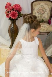 First Communion Pearl Edge Single Tier Veil